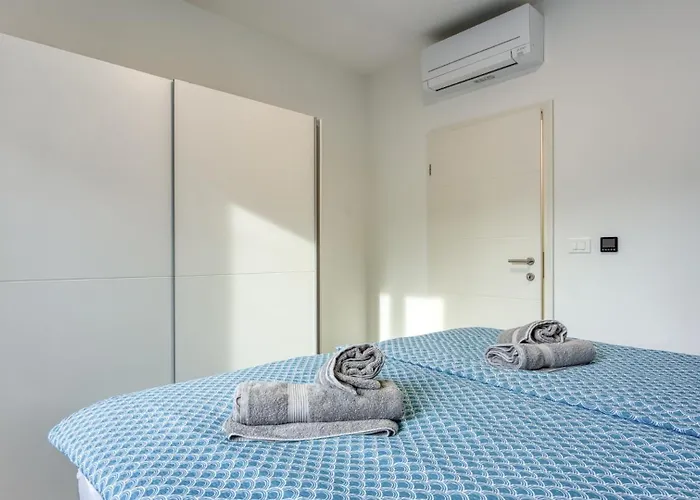 Adria 3 By Guide Poreč